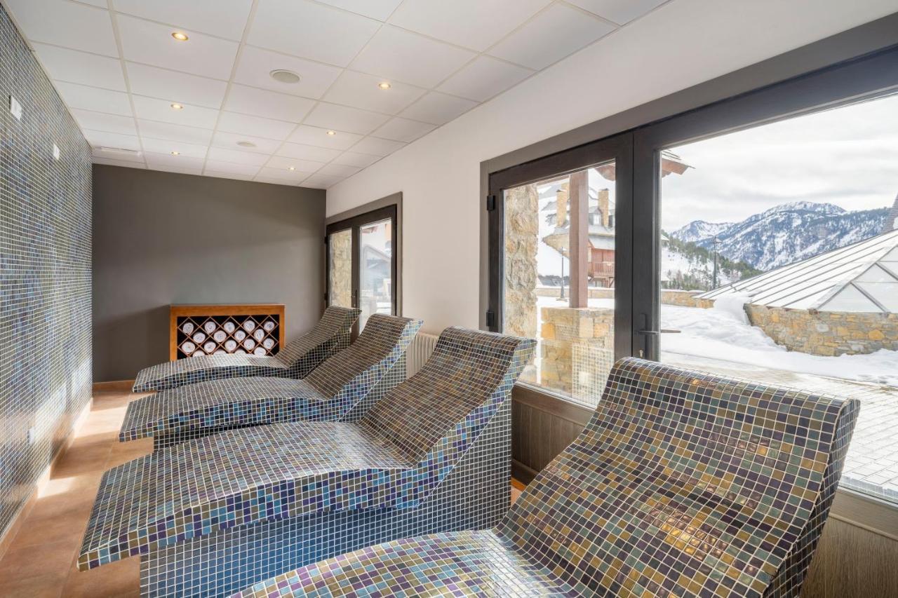 Hotel Eurostars Royal Tanau à Baqueira Beret Extérieur photo